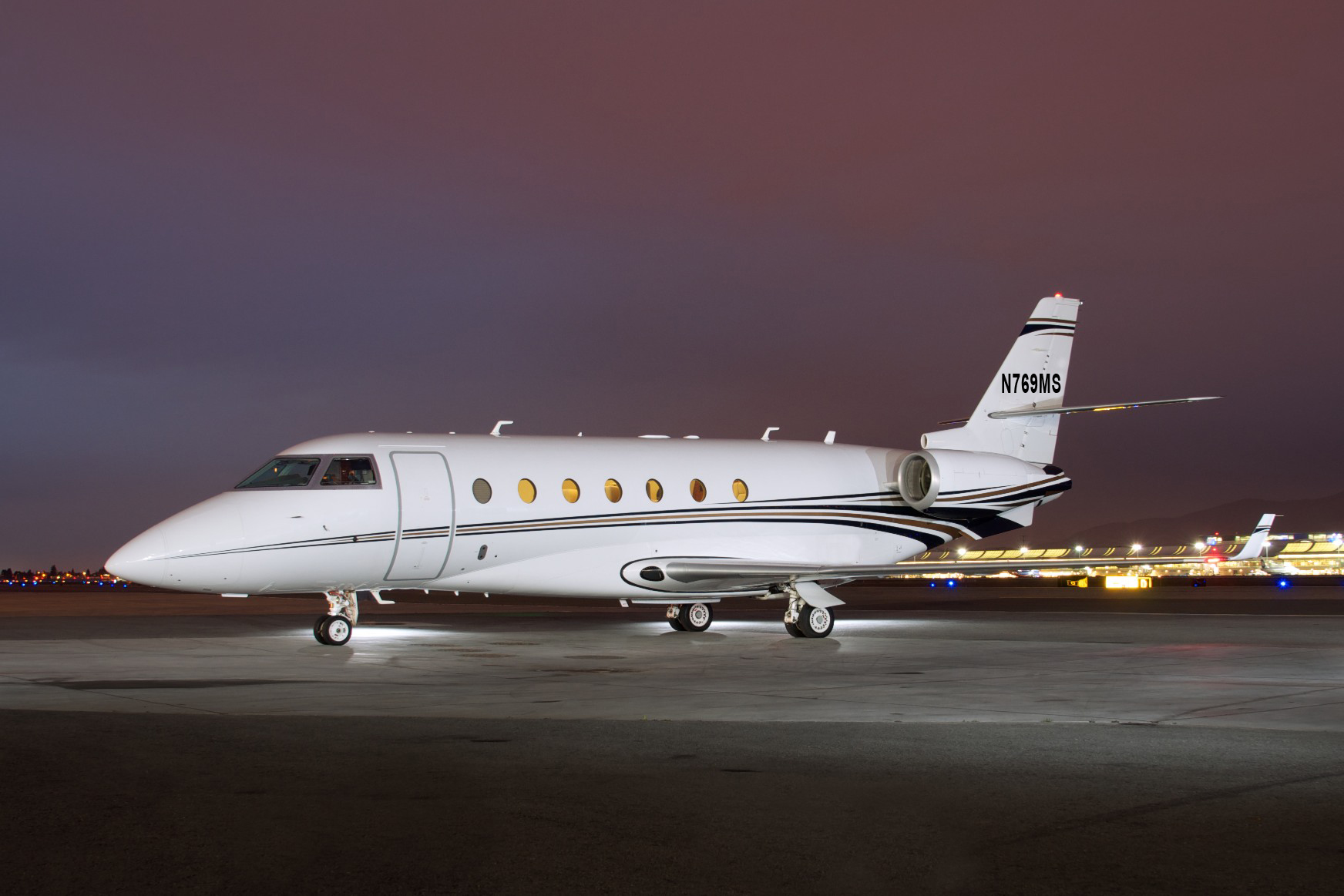 Gulfstream G200 - N769MS Jet | Clay Lacy Aviation