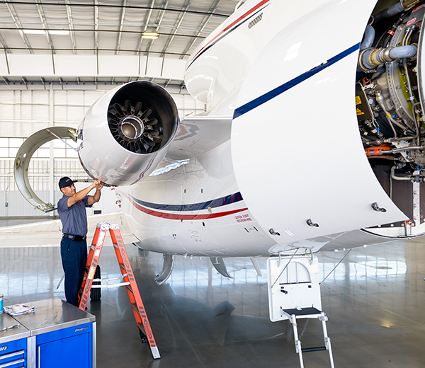 Jet Charter At Waterbury Oxford Airport Clay Lacy Aviation