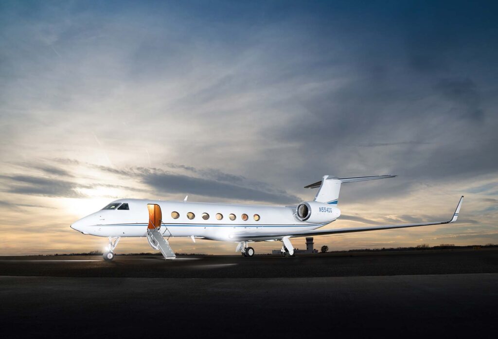 Gulfstream G550 N554DG for Jet Charter | Clay Lacy Aviation